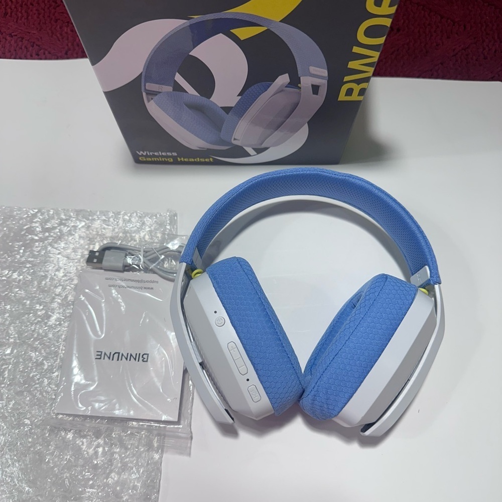 Wireless Gaming Headset - Blue and White